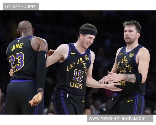 东契奇与里夫斯联手创造罚球新纪录湖人比赛表现令人失望 东契奇与里夫斯联手创造罚球新纪录湖人比赛表现令人失望