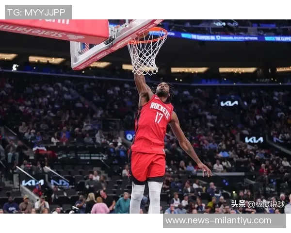 文班成为防守焦点火箭球员对他表现出色12投8中 文班成为防守焦点火箭球员对他表现出色12投8中